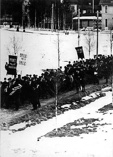 Första majdemonstration 1918 eller 1919.