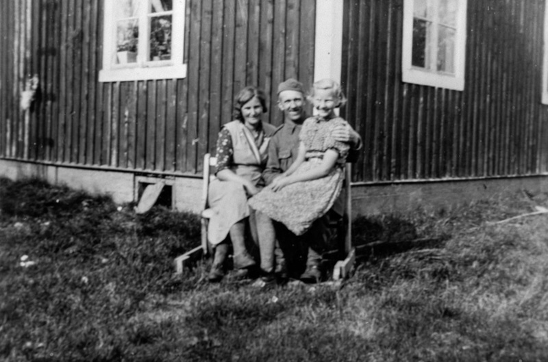 Från vänster: Dina Jakobsson,Sätila Johansson, ...