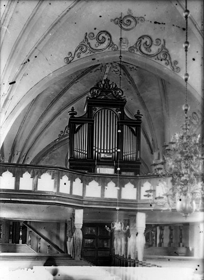 Interiör från Bygdeå kyrka. Orgeln. Den flyttad...