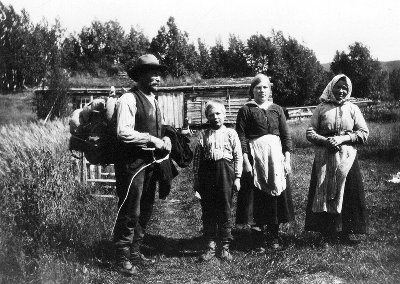 Familjen Mikaelsson 1919.