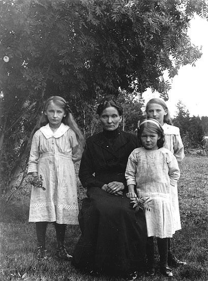 Johanna Lundberg med barn.