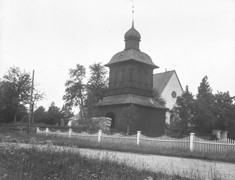 Nordmaling kyrka och klockstapel