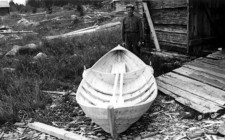 En båt byggt av A Lindberg.