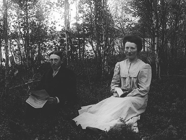 Syskonen Hilda och Edvard Jonsson, Skivsjö. Fot...