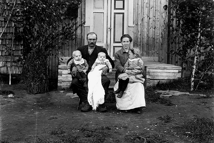 Fam Robert Andersson i Slussfors
