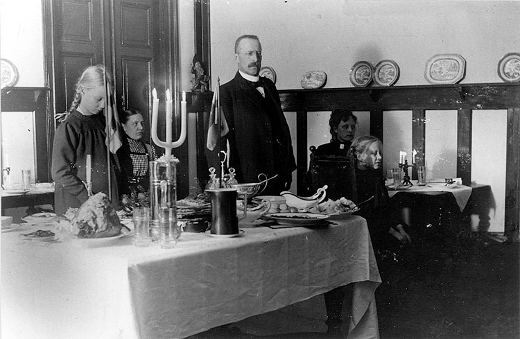 Familjen Grapengiesser julen 1912.