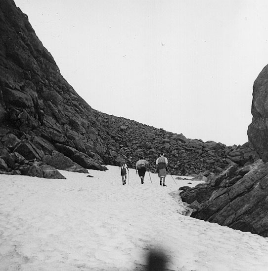 På vandring på Marsfjället, 1944.