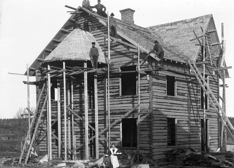 Albin Erikssons hus under uppbyggnad