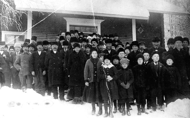 Husförhör i gamla skolan 1910.