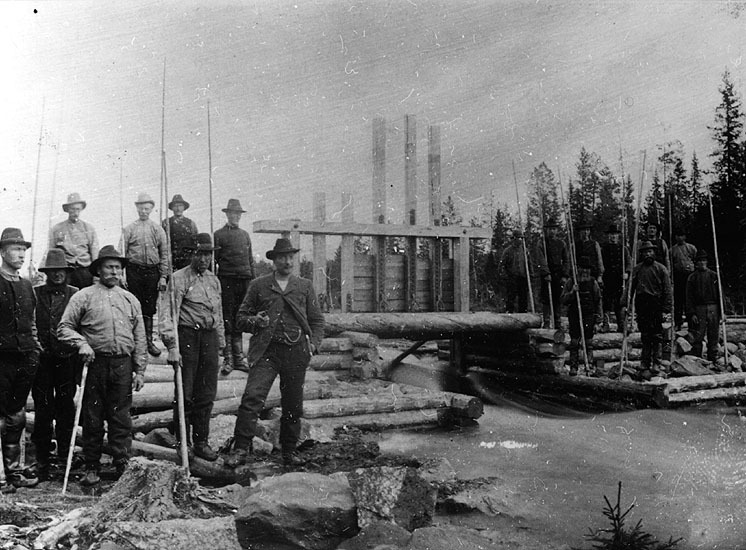 Flottare vid Gåsvattnet, början av 1900-talet.