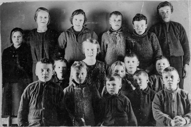 Joesjö mindre folkskola omkring 1925.