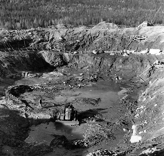 Grävning för regleringsdamm vid Nyluspen, 1948.