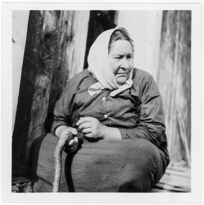 Mor Sara i Slätvik.