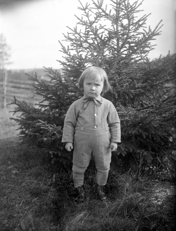 Sjöliden, september 1933. Karl Forsgrens pojke ...