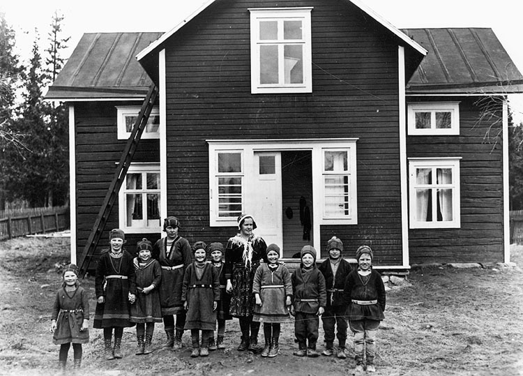 Håkafots skola. Samebarn våren 1933.