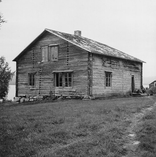 Kristoffer Kristofferssons gård i Lövberg, 1945.