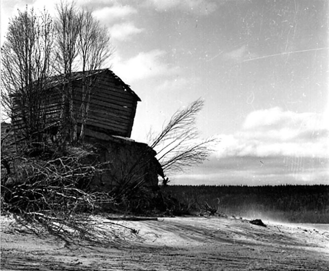 Erosion, Vojmsjön vid Tresund, 1958.