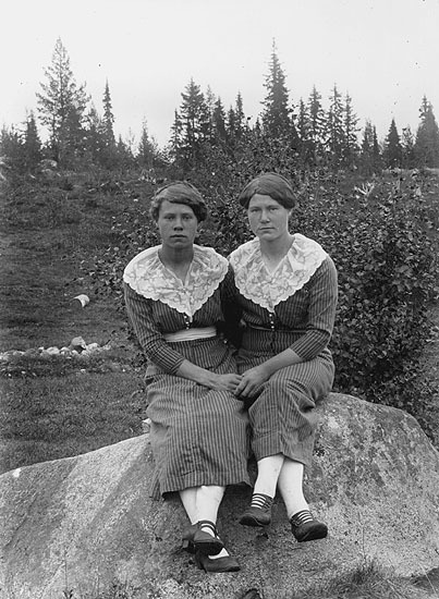 Ester och Tilda From, Jakobslund, 1920-tal.