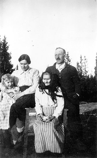 Makarna Anna och Jonas Liljekvist och dottern E...