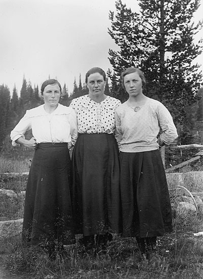 Elvira, Amaila och Augusta Holmgren, 1920-tal.