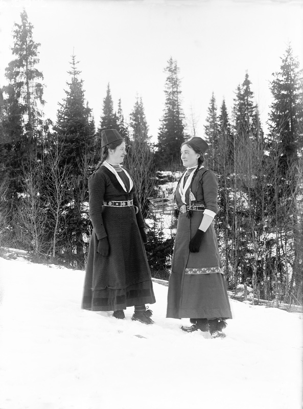 Från vänster: Barnmorskan Hanna Sandkvist och S...