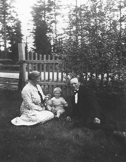 Alfons Norberg med familj Agnäs 1930-talet.