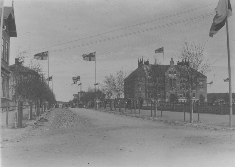 Läroverket, V. Kyrkogatan, Umeå. Juni 1900.