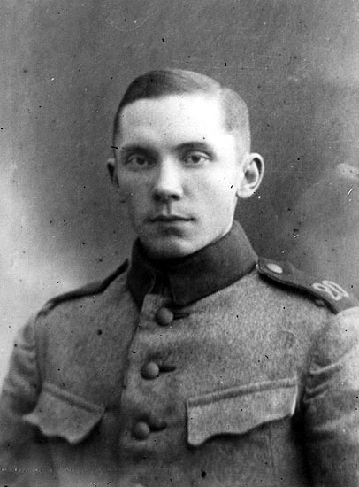 Petrus Olofsson i I 20:s uniform.