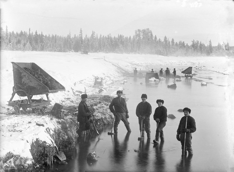 Arbetslag, utgrävningen av Bräskaforsen år 1913...