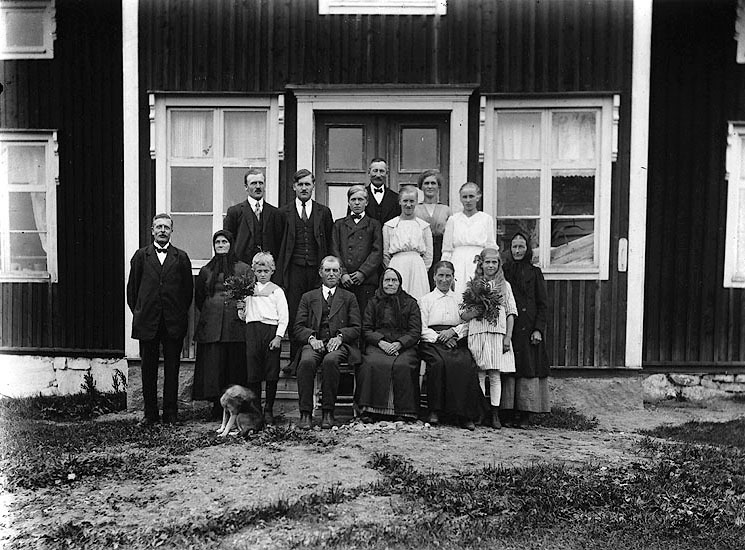 J A Nygrens familj fotograferade 14/8 1921.