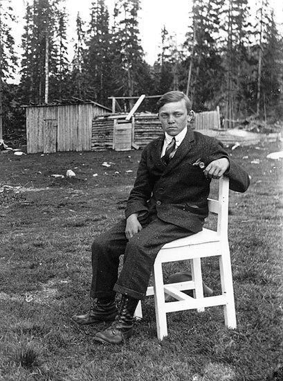 Erland Gustavssons gård. Porträtt av sonen.