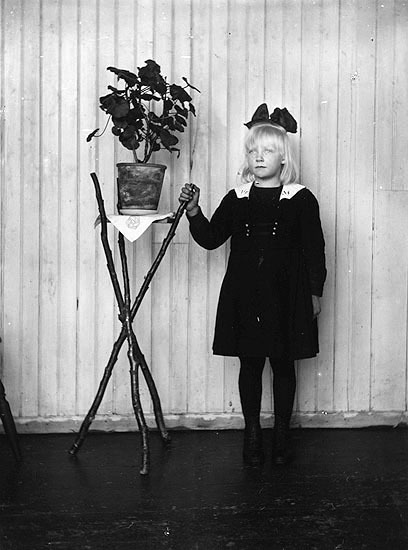 Britta Pettersson, Tällberg, dotter till Ada Pe...