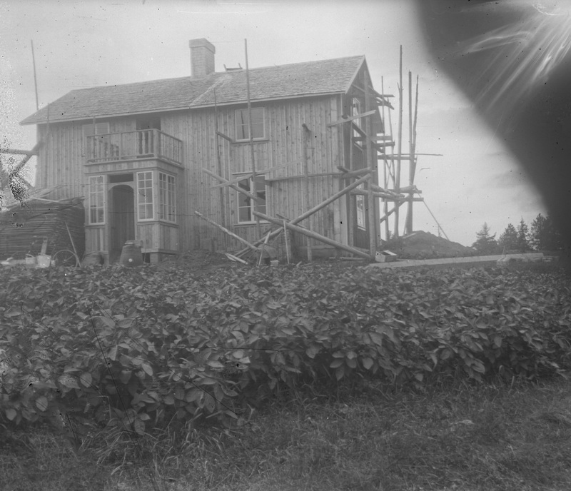 O.F. Johanssons första gård i Slussfors. Foto 1...