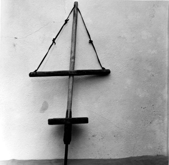 Drillborr i trä, längd, 84 cm. Daterad 1900.