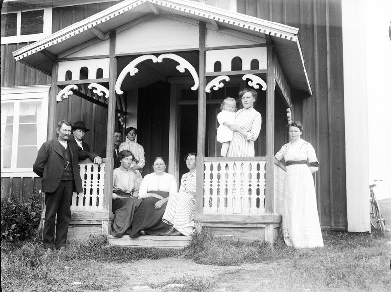 Gruppbild, okänd familj. Lycksele, 1910.