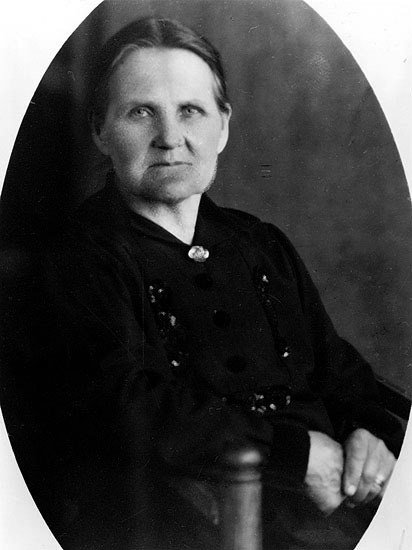 Märta Mårtensdotter, född 1863, dotter till Mår...