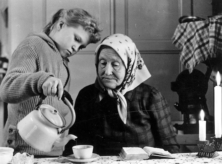Monika Siller och Beda Grundström på 1950-talet.