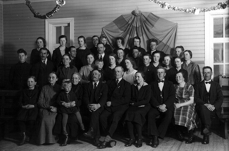 Julfest i Missionshuset i Åbyn. Omkring 1926.