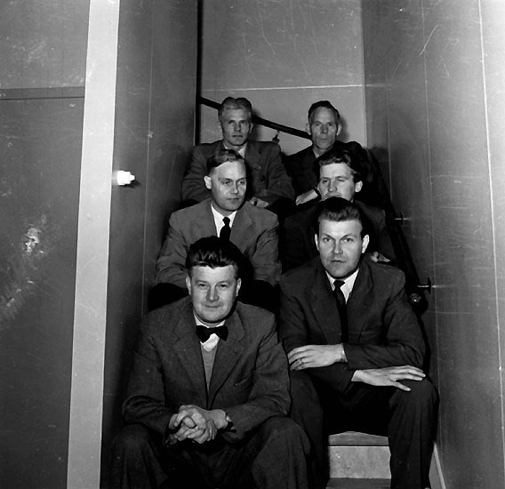 Poliser i Vilhelmina, 1956. Nerifrån från vänst...