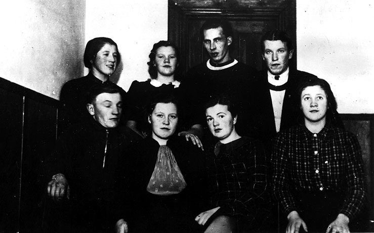 Medlemmar i logen 1936-37. Övre raden från väns...