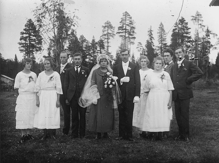 Manne Stenmarks bröllop, 1920. Från vänster: Sy...