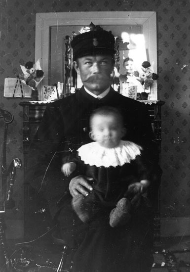 Kronjägare Karl Wikström, Buberget med dottern ...
