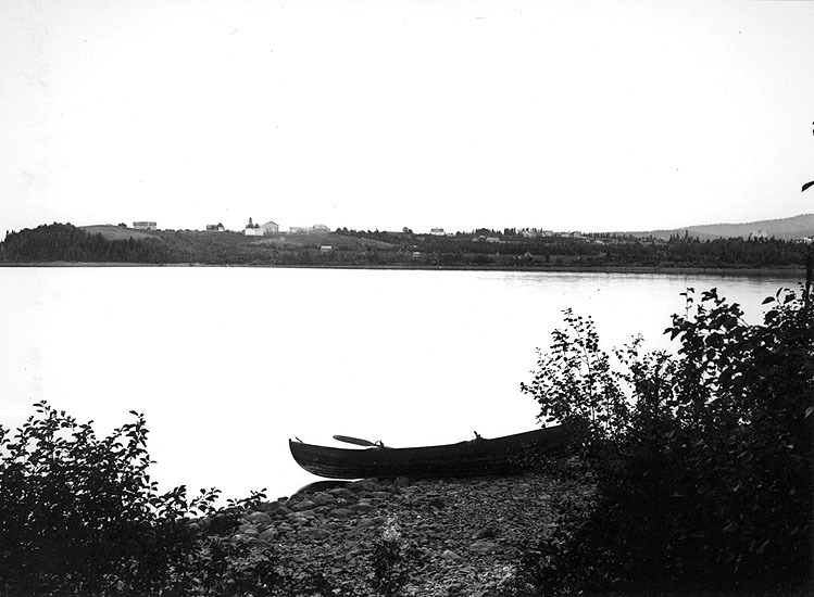 Malgomajsjön och Rörviken, vy mot söder och Ska...