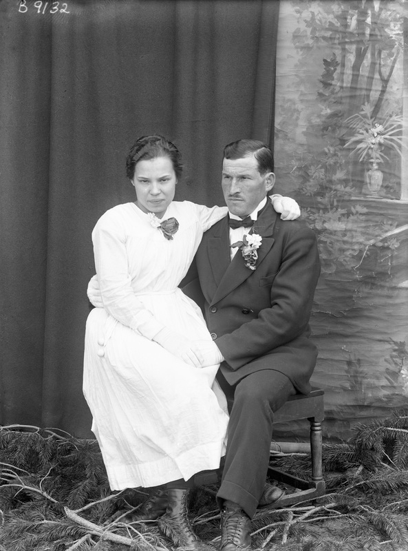 Estrid Lundgren, gift Jonsson, Häggås och Augus...
