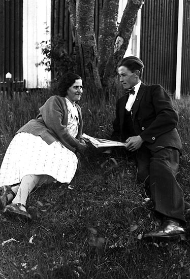 Hilma och Mauritz Karlsson, Rönnbäcken, 19/6 1925.