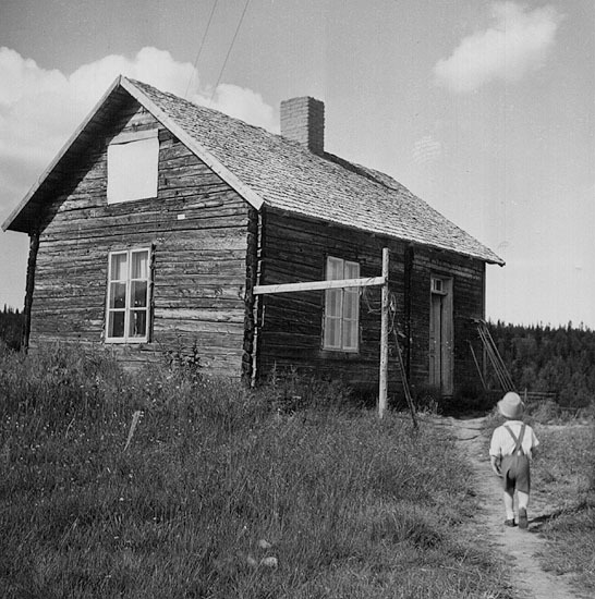Gammal stuga i Järvsjöby, 1945.