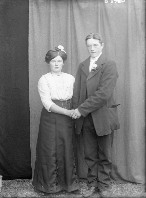 Emelia född Grundström gift med Emil Persson, s...