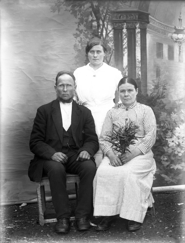 Från vänster: Fredrik, Gerda, gift med Hugo Bjö...