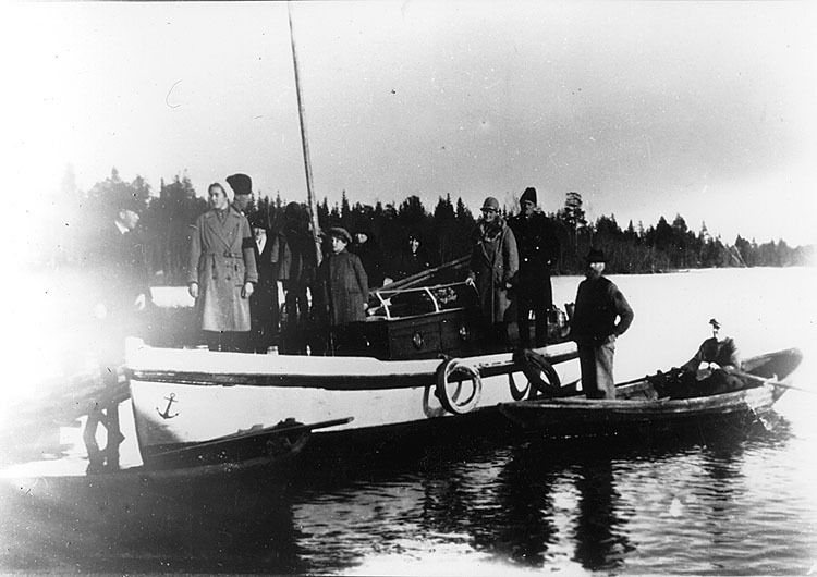Lotsfamiljer i lotsbåt i början av 1930-talet.