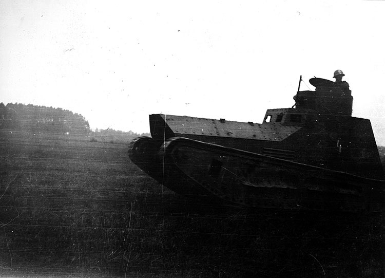 Bandvagn. Bilden är tagen 2/10 1924.